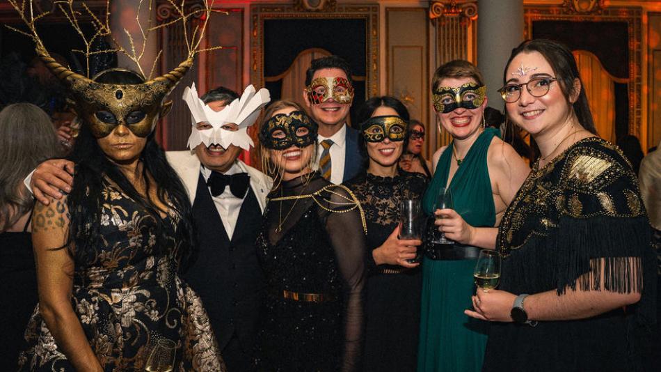 SOIRÉE DE BAL À L’OPÉRA