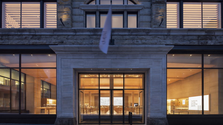 INAUGURATION D'UN MAGASIN PHARE À MONTRÉAL